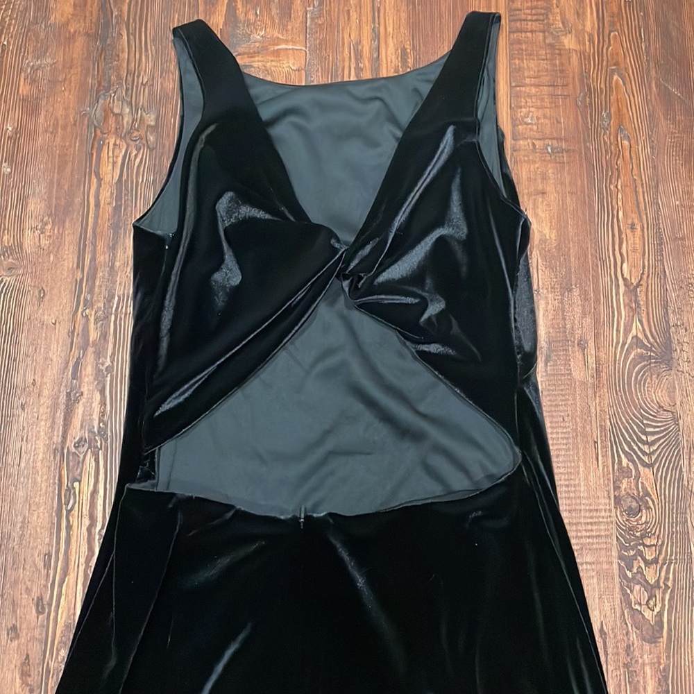 NWT Love by Theia Black Velvet Open Back Dress - Picture 5 of 6